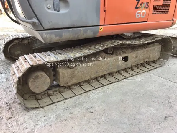 USED HITACHI EX60 JAPAN MADE CRAWLER EXCAVATOR photo-2