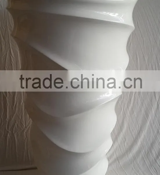 Luxury Decorative Lacquerware Vase in Fiberglass, Waving Design in White Lacquerware