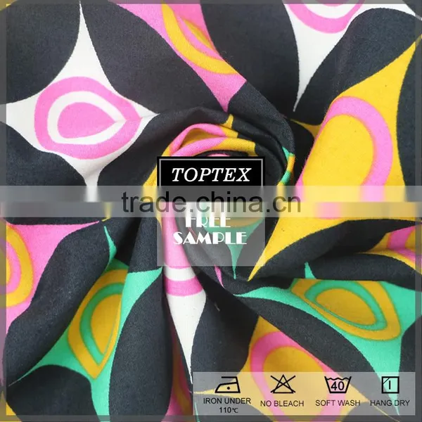 Cotton Stretch Plain Weave Geometrical Pattern Printed Fabric photo-2