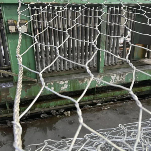 HR20 HR30 HR50 HR100 Rock Barrier Netting Custom-Sized Steel Wire Netting for Mountain Road Safety photo-2