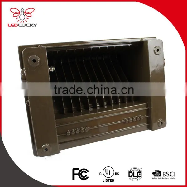 FCC IP65 30w Metal Outdoor Wall Mount Led Light photo-5