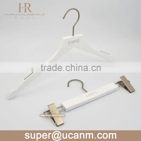 HR661IWP Wooden Suit Hanger