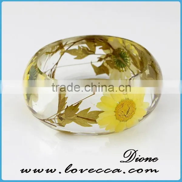 2016 Fashion Design Hot Sell Real Dried Flower Clear Resin Bangle photo-3