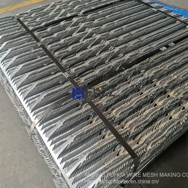 Spear Spike Hot Dipped Galvanized Wall Spike Security Razor Wall Spike photo-5