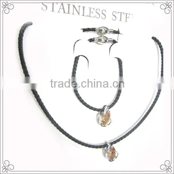 Steel Clasp Bridal Crystal Jewelry Set With Genuine Leather photo-2