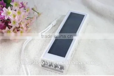 China Manufactor New Design Multiple Funtion Solar Flashlight photo-3