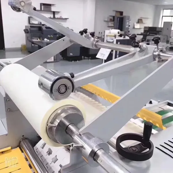 Shanghai Xiangbao XB-V20TSF Hydraulic Automatic Laminating Machine photo-3