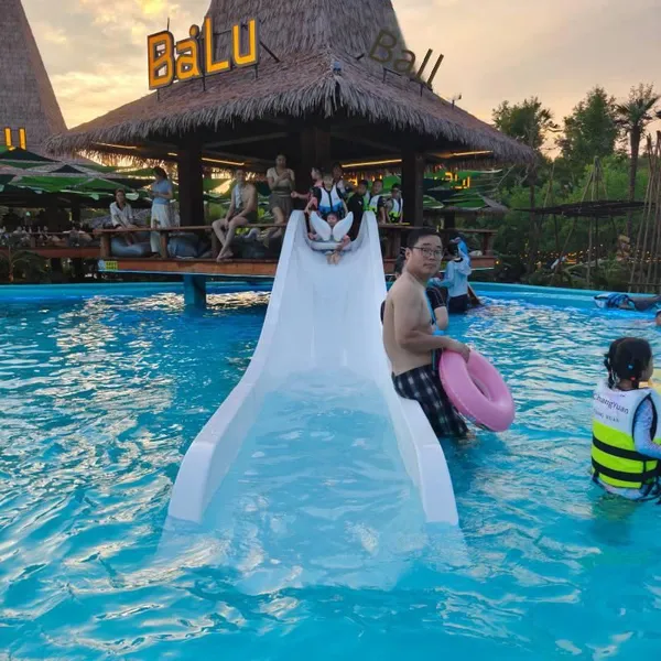 Children's Water Park Equipment Manufacturer - Water Swing, Water Trampoline, Children's Water Park Accessories