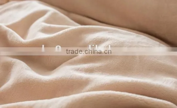 Very Popular Fluffy Solid Polyester Flannel Throw Fabric Wholesaler photo-4
