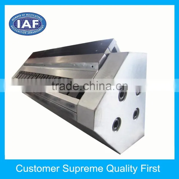 China Customized Plastic Extrusion Mold for Sheet Hollow Product photo-3