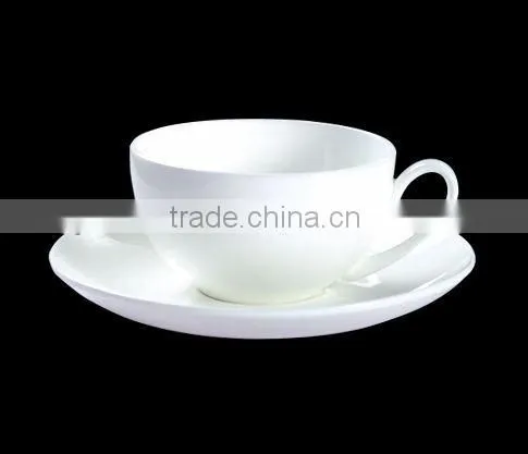 Gift Porcelain Ceramic Bone China Glassware Tea Coffee Plastic Cup and Saucer