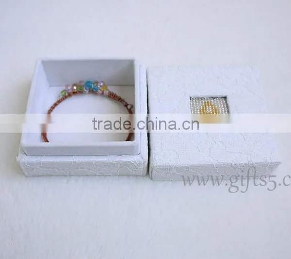 New Arrival White Jewelry Box Bracelet Box Necklace Box With Beaded Name Plate of A photo-2