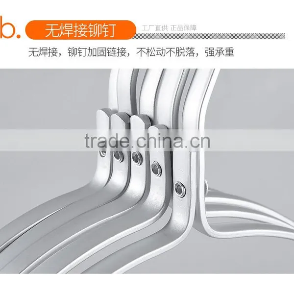 Hot Selling Metal Wire Coat Hanger photo-3