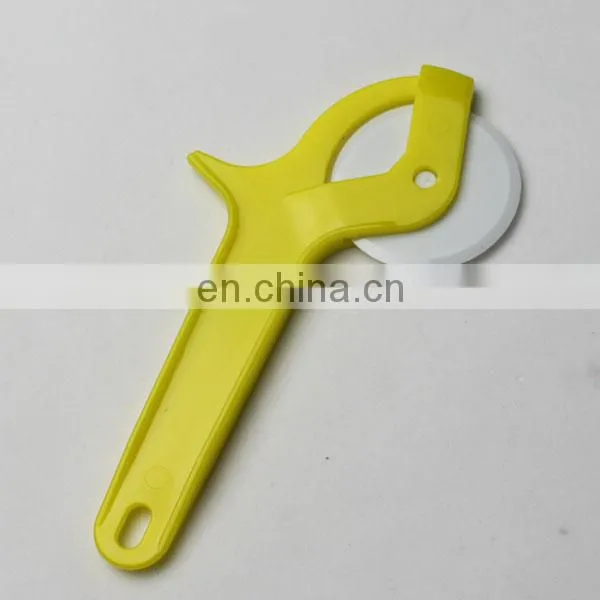 Plastic Pizza Cutter for Promotion photo-2