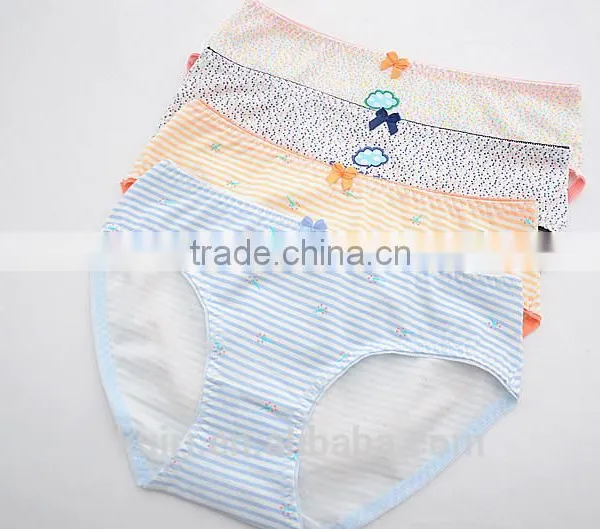 Young Girls Mid Waist Sexy Buttocks Cute Underwear Students Cotton Cartoon Briefs Pants photo-6