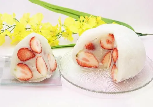 Hot Sale Encrusting Machine With Solid Filling Device/strawberry Mochi Making Machine photo-3