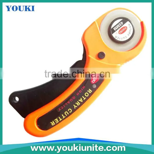 45mm Wide Blade Rotary Cutter With Plastic Handle