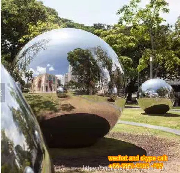 Outdoor Metal Ball Sculpture Customized Exquisite Auto Paint Spraying In Various Colors
