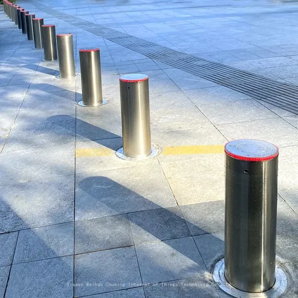 UPARK High Security Anti Car Theft Post Warning LED Light Bollard With Mini Box Parking Bollards Automatic photo-3