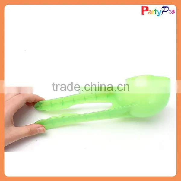 2015 Wholesale China Factory Made Plastic Lovely Colorful Pet Feeder Measuring Spoon photo-4