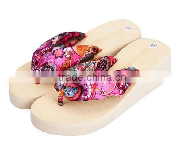 2015 Latest New Style Fashion Filp Flops Beach Slippers Wholesale photo-3