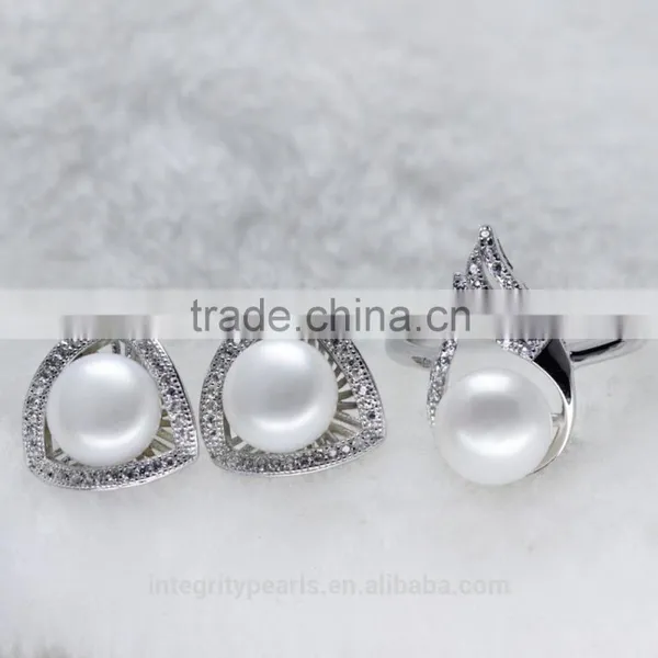 Fashionable Sterling Silver Button Zircon Natural Freshwater Pearl Earring and Ring Set photo-3