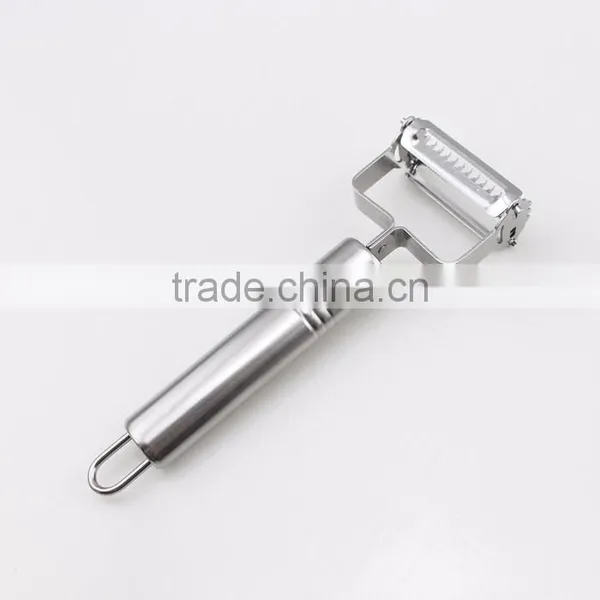 Stainless Steel Vegetable & Fruit Peeler With Smile Design photo-2