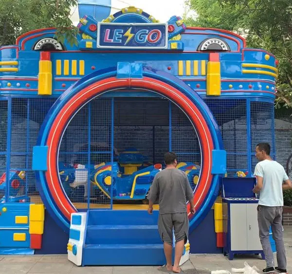 Kindergarten Supplies Plastic Ball Making Machine Spray Ball Car Rides photo-4
