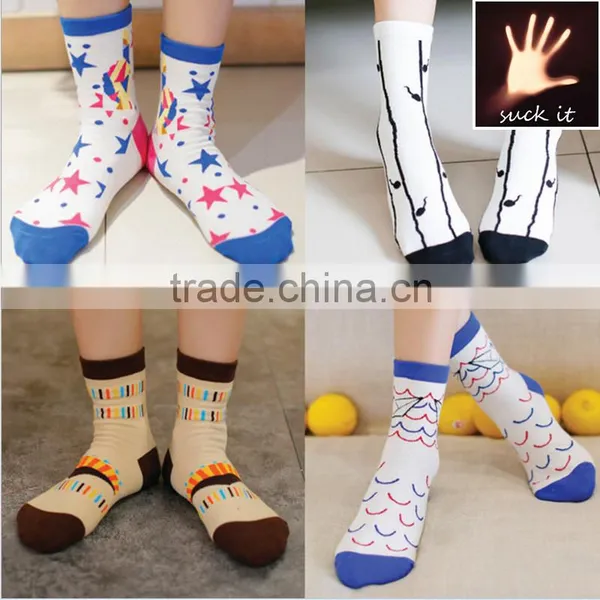 Winter or Utumn Leisure Cotton Socks Trendy Apple Umbrella Multi Funny Pattern Socks Knitting Pattern 5 Toe Cotton Socks