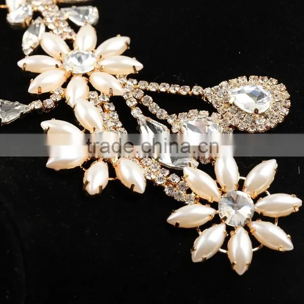 Wholesale New Style Gracious and Elegant Plastic Pearl Rhinestone Lace for Overall Decoration photo-4