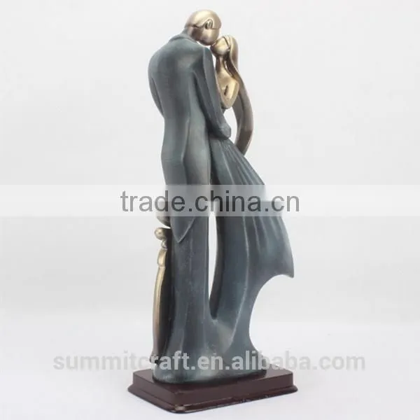 Wedding Gift Ideas for Friends Kissing Figurine Wedding Favors photo-3