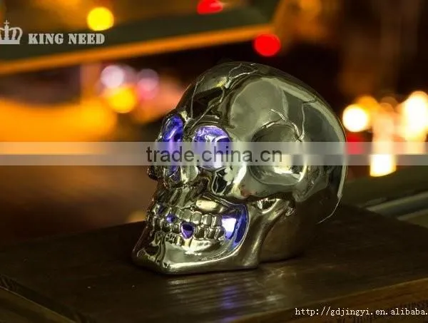 Silver Plastic Halloween Skull Head With LED Light photo-3
