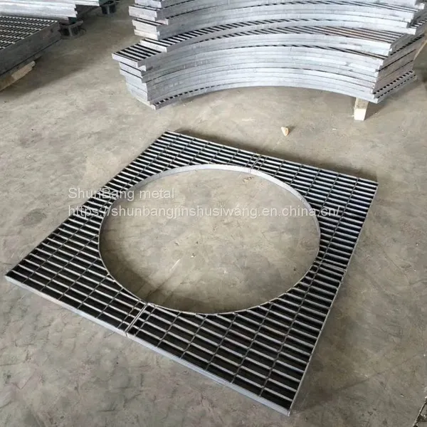 Hot Dip Galvanized Platform Anti Slip Steel Grating Stainless Steel Composite Steel Grating Galvanized Step Grating photo-3