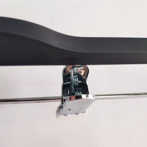 Adult Non-slip Black Plastic Hangers With Clips for Clothes Economic Durable Windproof Swivel Rack photo-5