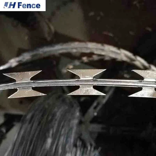 Customized Anti Rust Razor Barbed Wire Welded Razor Barbed Wire Mesh Razor Barbed Wire Mesh Fence photo-5
