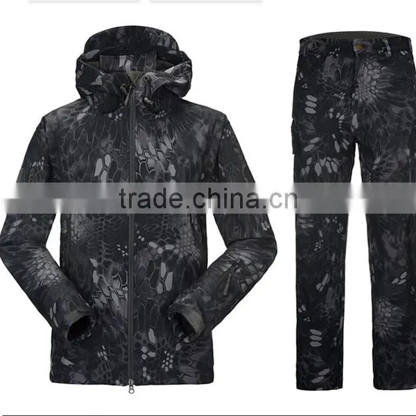 Custom Man Waterproof Camouflage Softshell Suit photo-2