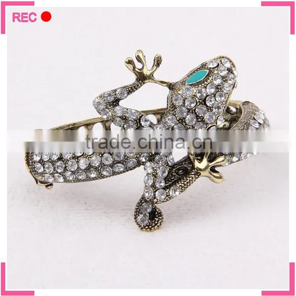 New Design Bangles Exaggerated, Lizard Shaped Crystal Bangles Wholesale photo-3