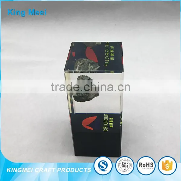 China Factory Cheap Desk Paperweight 3d Images in Acrylic photo-4