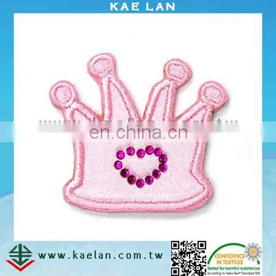 Custom Sequin Crown Embroidery Patch for Garment photo-2