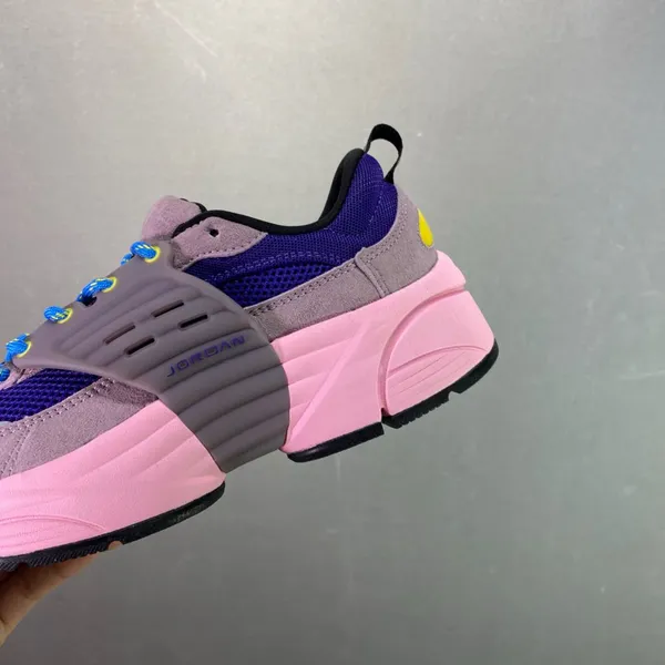 AJ Jordan Trunner O/S photo-4