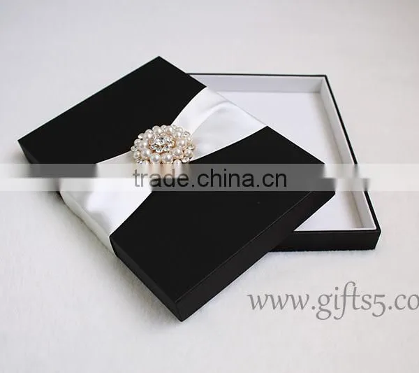 Customized Made-In-China Luxury Ribbon Wedding Invitation Box For Gift photo-4