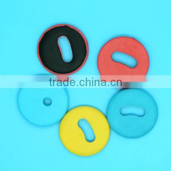 China Manufacturer Supplying 13.56mhz 860-960mhz Rfid Laundry Tag in Low Cost photo-5