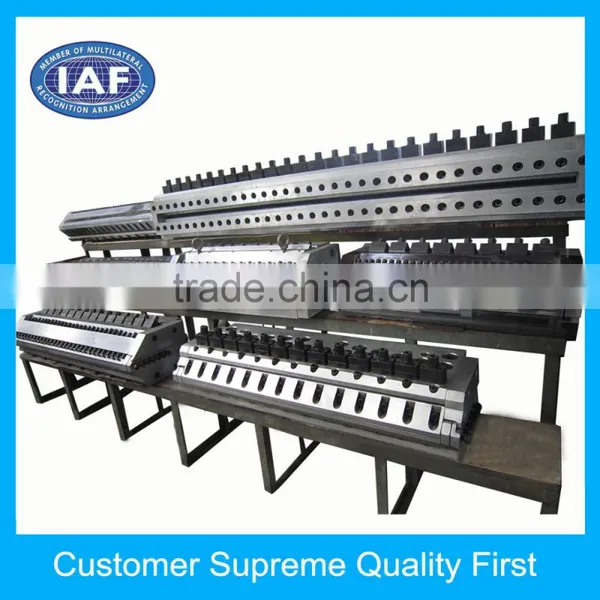 China Low Price T-die Plastic Molding photo-4