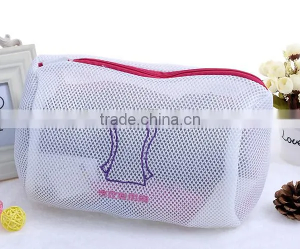 YIWU RODA 100% Polyester Sandwich 6 Sets White Embroidery Fashion Washing Bag photo-4