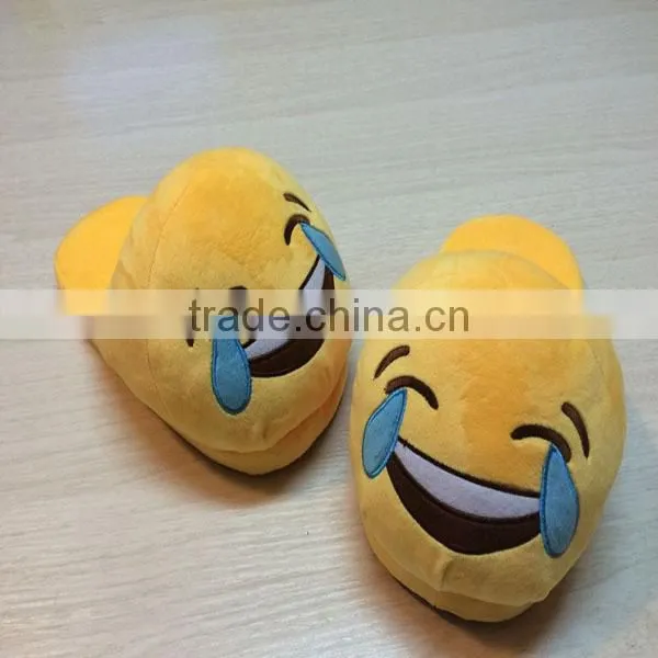 2015 Amazing Indoor Outdoor Warm Plush Heart Eyes Emoji Slippers photo-3