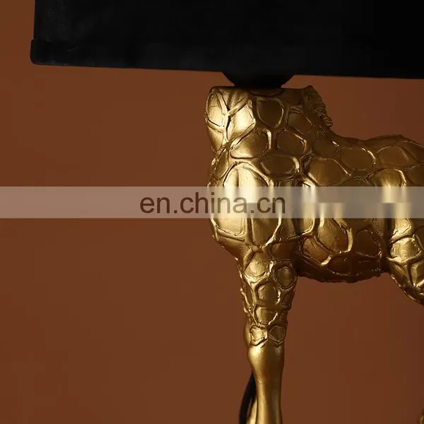 Creative Small Giraffe Resin Animal Base Home Decoration Black Lampshade Luxury Gold Desk Lights for Living Room photo-4
