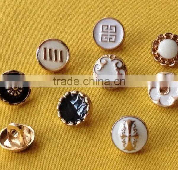 16L White Or Black Enamelled Metal Shank Button -- M1874 photo-4
