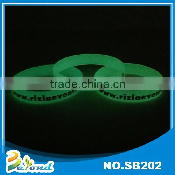 2016 Top Quality Glowing Thin Wholesale Silicone Bracelets