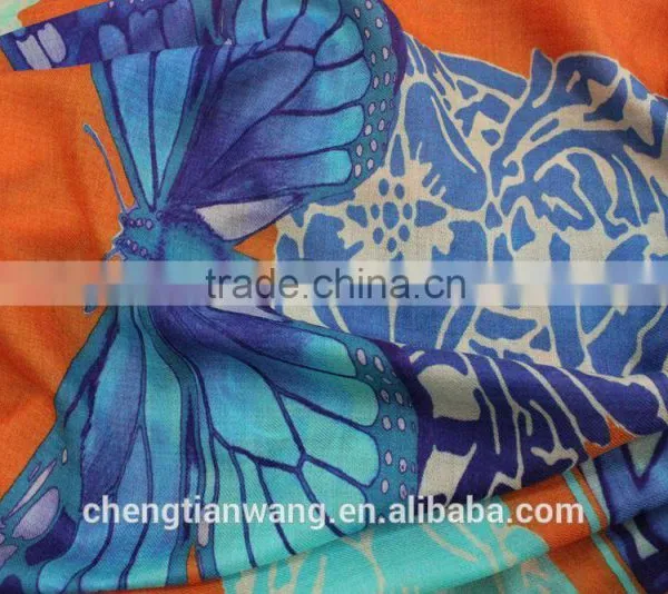 2015 Wool High Quality Ladies Scarves With Printed Design photo-2
