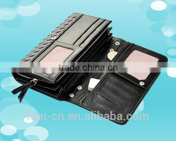 New Arrival Fashion and Elegant Ladies Leather Clutch Purse With Woven Pattern Design photo-4